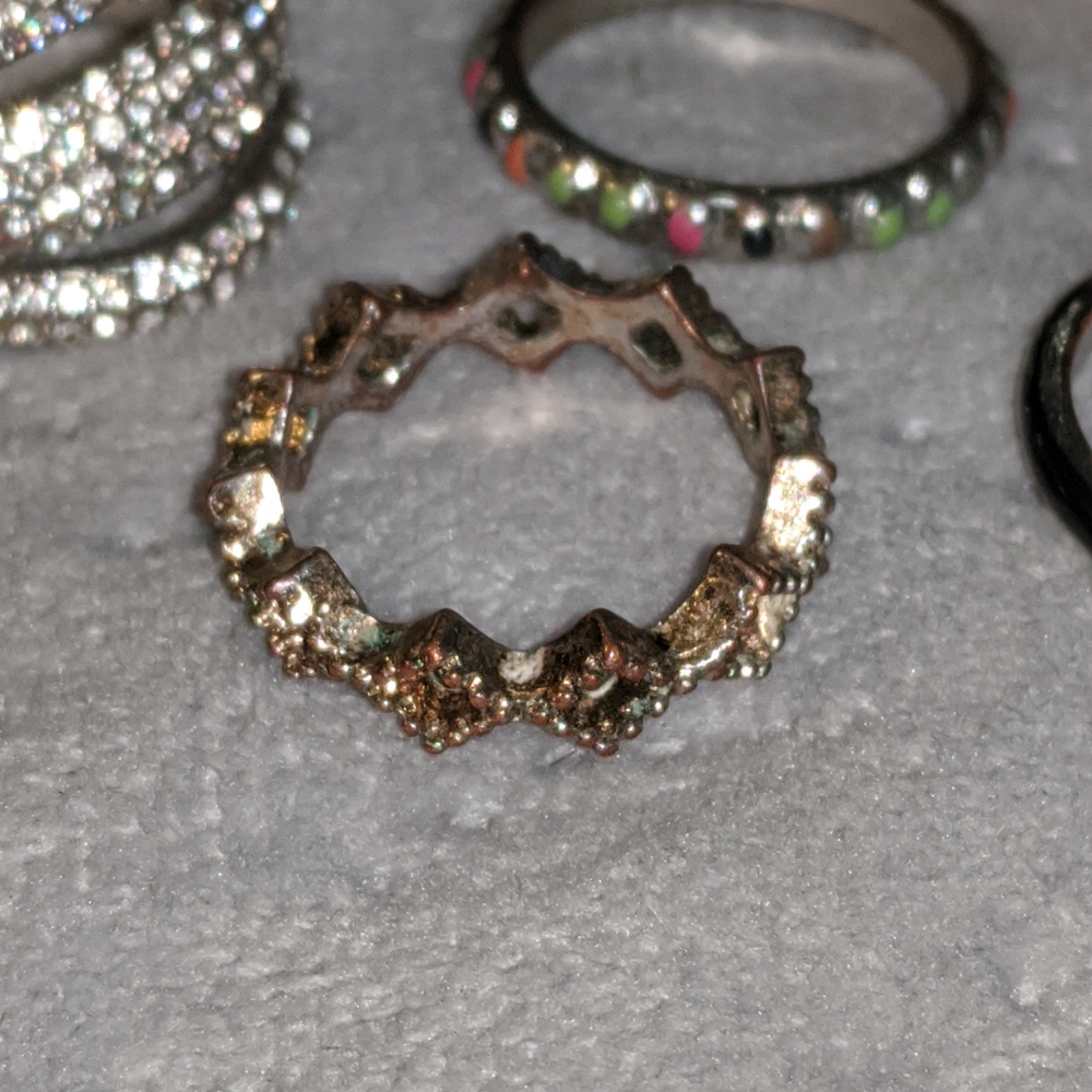 HUGE Bundle Of Rings (30+) - Picture 10 of 12